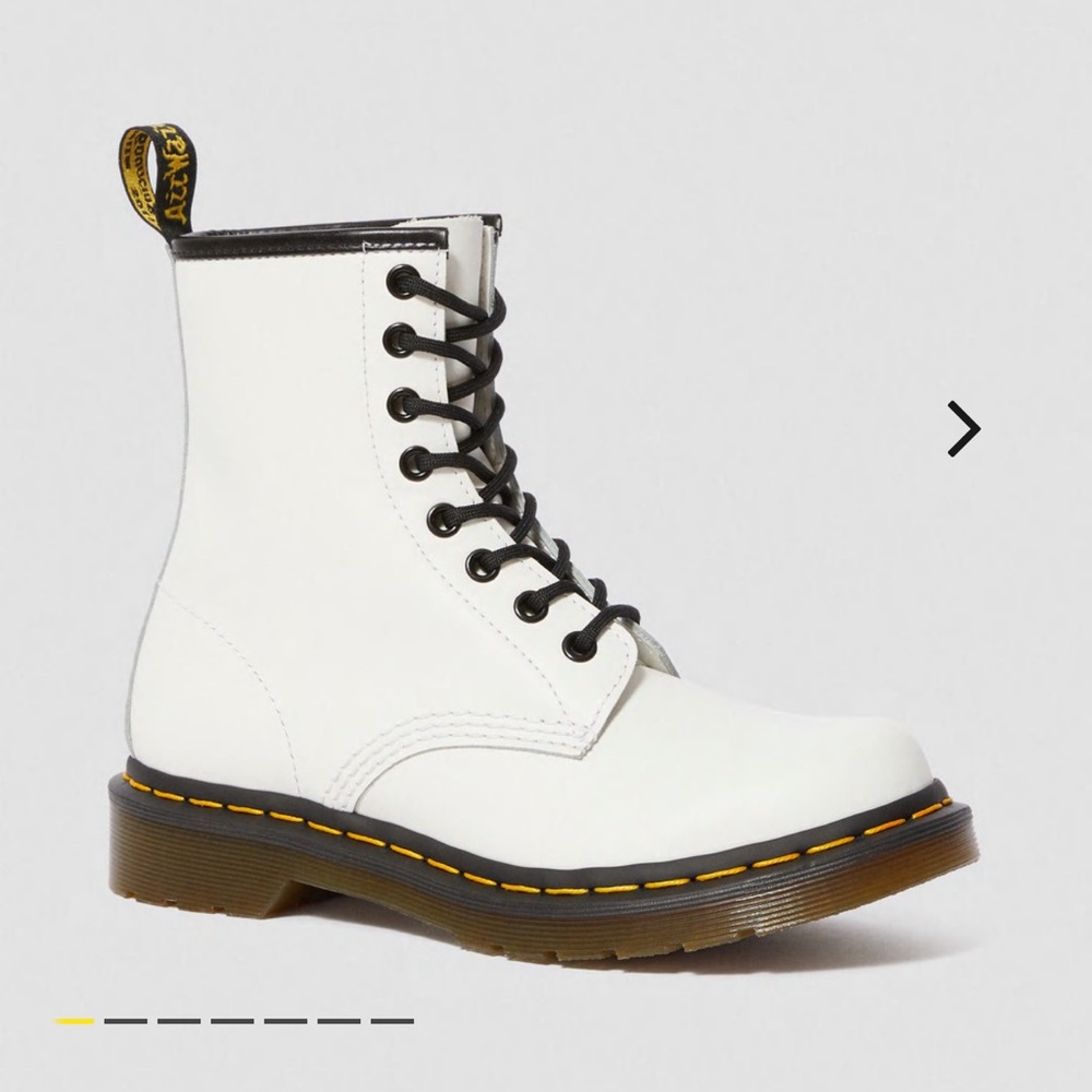 Dr. Martens 1460 Women’s Smooth Leather Lace Up Boots - Picture 2 of 13